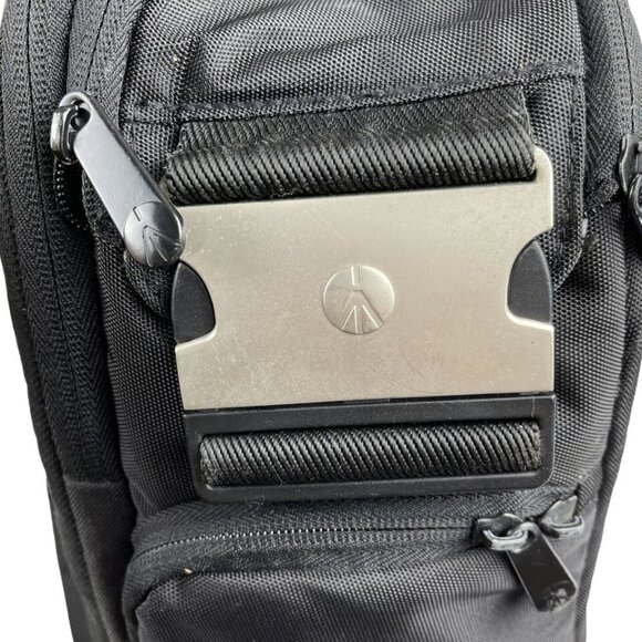 Manfrotto Sling  Backpack for DSLR Camera - Picture 4 of 5